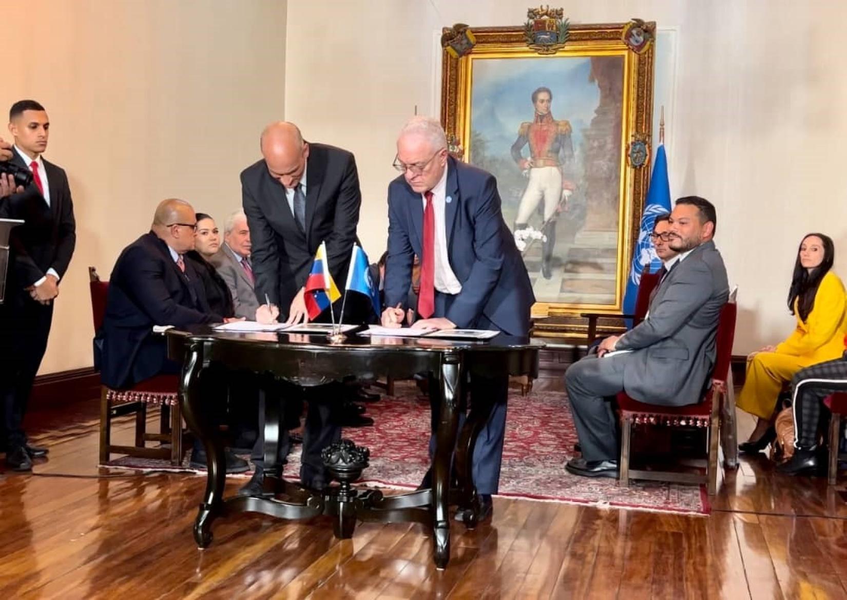 Representante de FAO y la República Bolivariana de Venezuela firman el Marco de Programación País 2023-2026